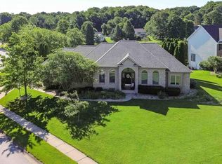 26070 Westwood Hills Dr, South Bend, IN