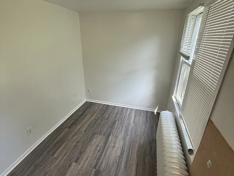 546 Edmund Ave W #1 — Photo 7