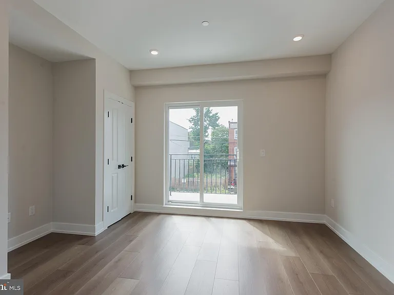 3849 Fairmount Ave #2 — Photo 10