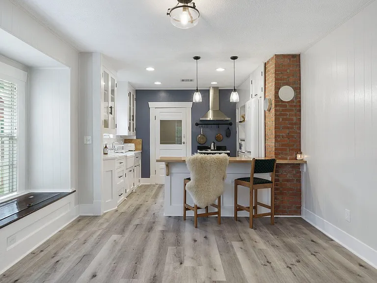 3818 Kennon St — Photo 1