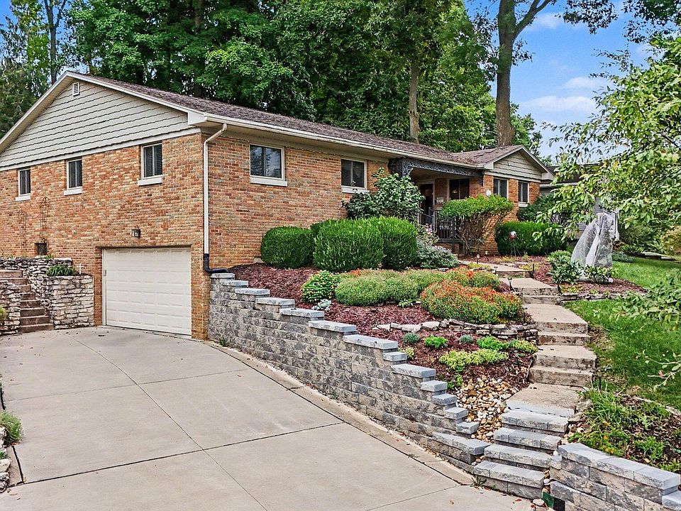 1st image of 385 Kemper Ave