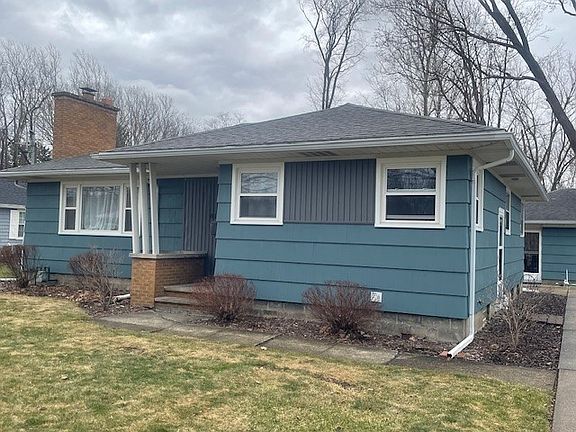 4th image of 810 Lake St