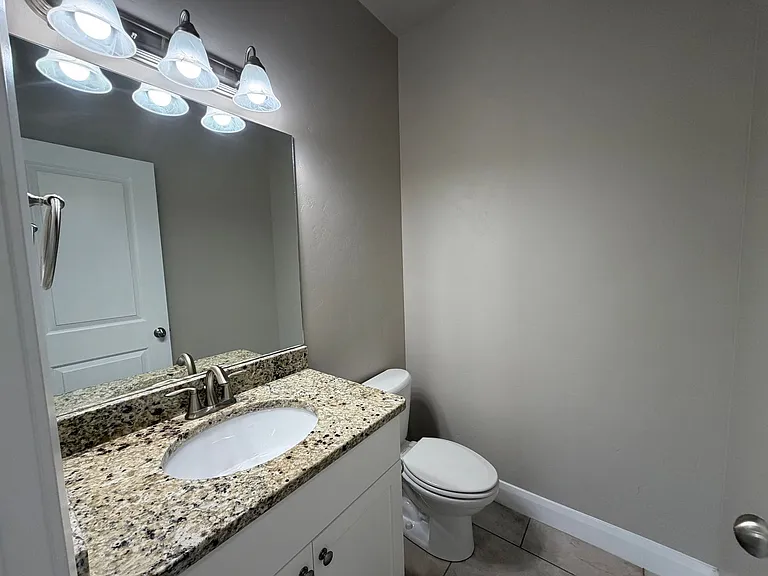 469 E Barcelona Dr — Photo 18