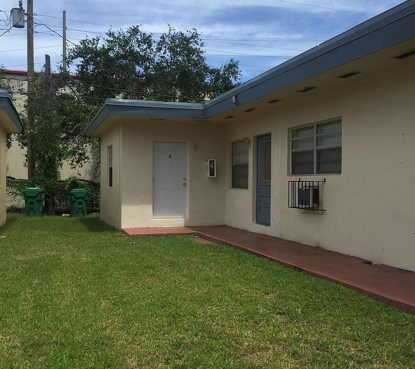 2nd image of 101 SW 5th Ct #1