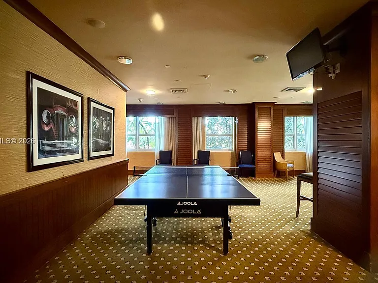 19501 W Country Club Dr #1212 — Photo 22
