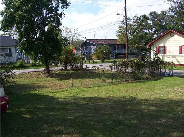 1st image of 2043 Echo Ave