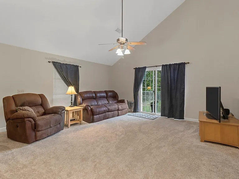 5978 County Road 471 — Photo 7