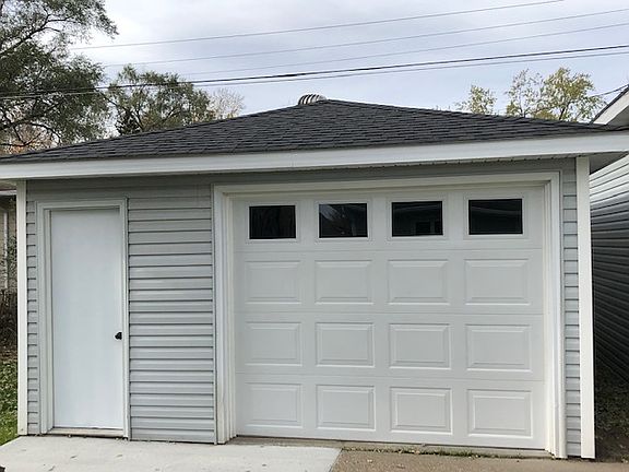 Additional one car garage