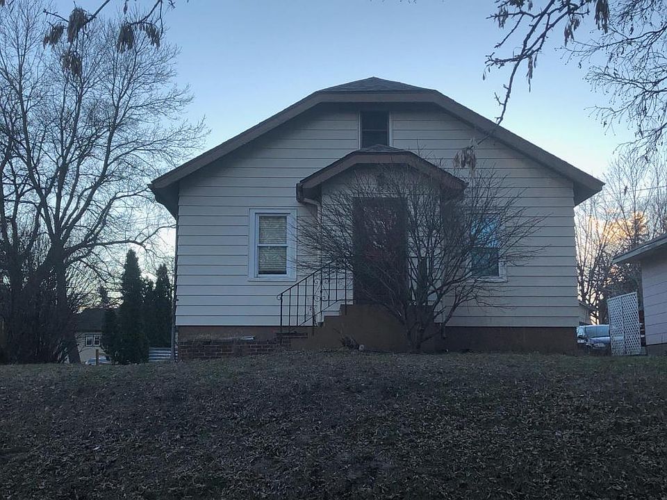 1st image of 1023 7th Ave S