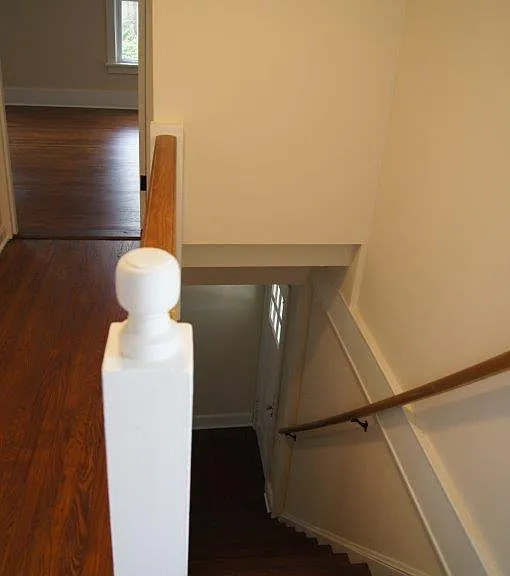 218 E Smith Rd — Photo 29