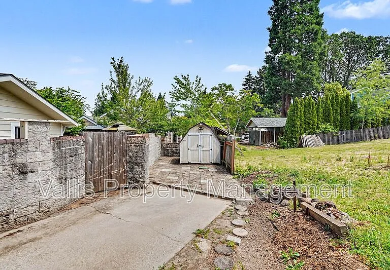 2151 Winter St SE — Photo 31
