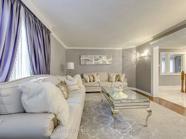 1499 Ravensmoor Cres — Photo 8