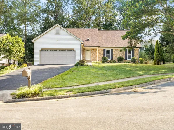 10909 Clara Barton Ct, Fairfax, VA 22032