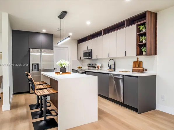 3251 NW 23rd Ct, Fort Lauderdale, FL 33311