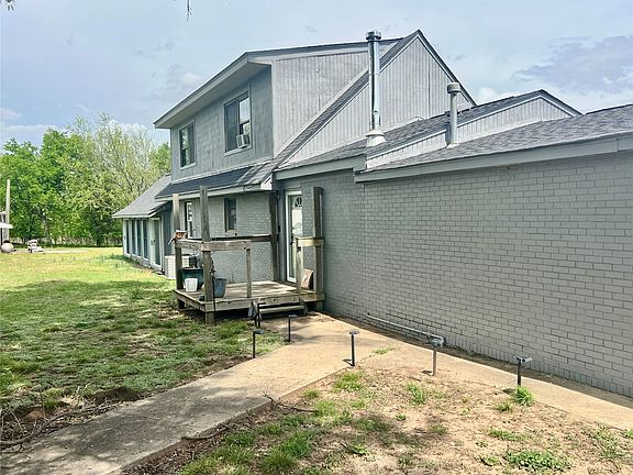 2nd image of 1550 Sumac Rd