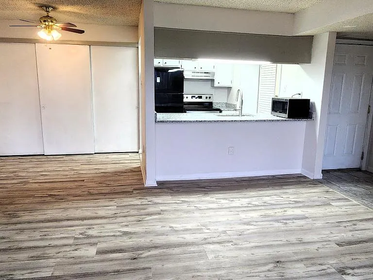6680 Whispering Oak Pl — Photo 7