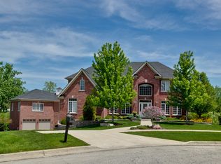 1230 Arnold Ct, Downers Grove, IL 60516