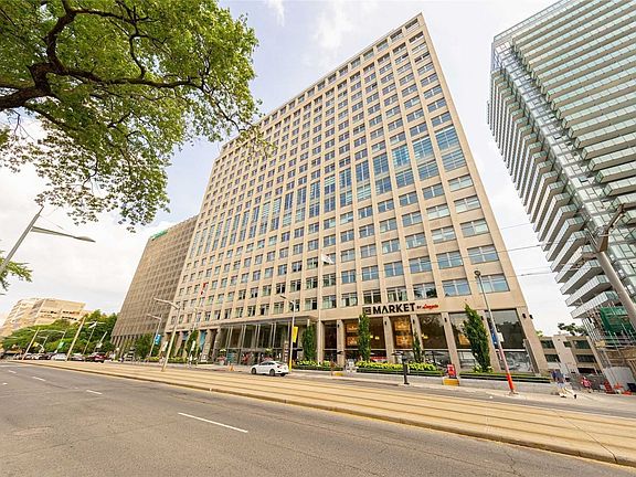 4th image of 111 Saint Clair Ave W #1023