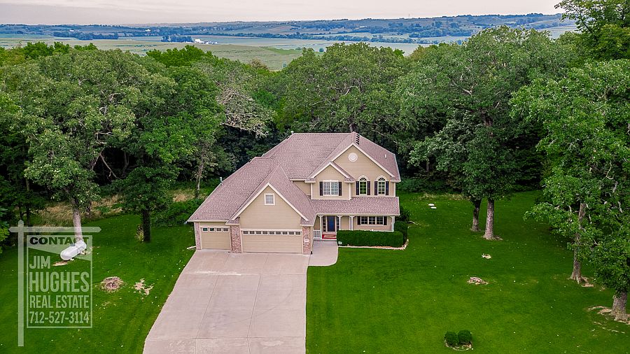 1st image of 54815 Emerald Ln