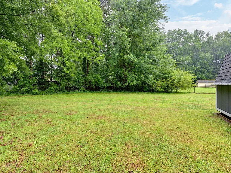 485 Colony Rd — Photo 27