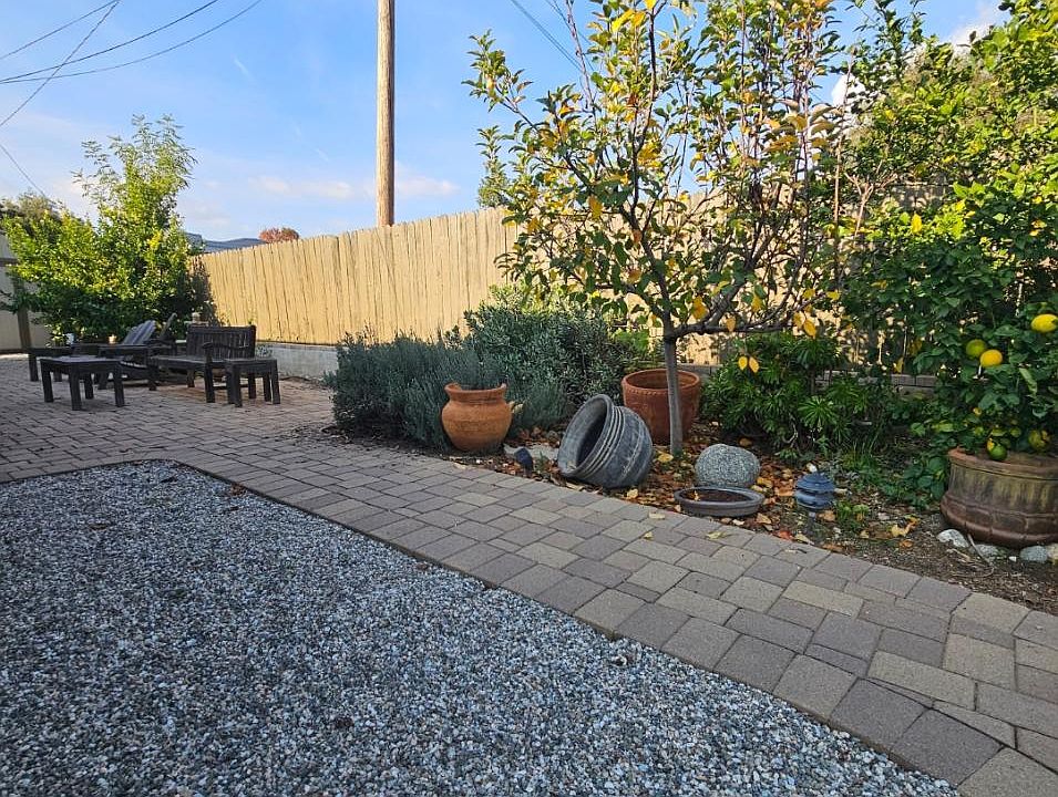 2nd image of 503 Mountain View St