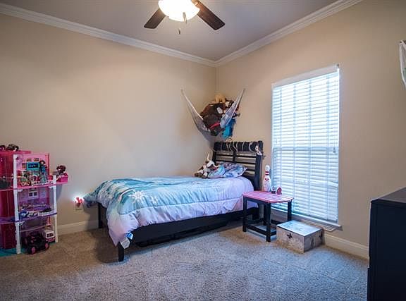 5th image of 709 Panama Ct