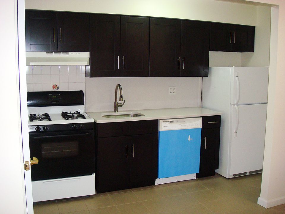 1st image of 2634 30th St APT 4C
