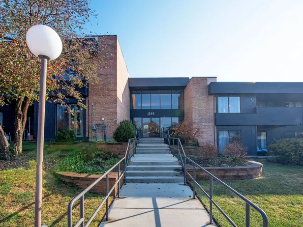 1295 N Sterling Ave Unit 107, Palatine, IL 60067