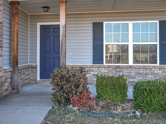 3rd image of 9285 S 251st East Ave