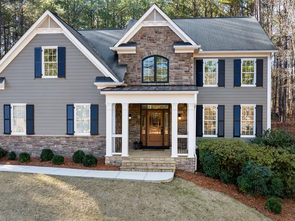 205 Stonehaven Dr, Fayetteville, GA 30215