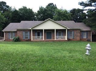 560 Grimes Pl, Roswell, GA 30075