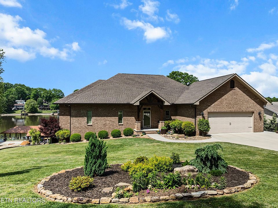 1st image of 853 Collie Cove Ct