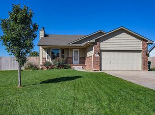 651 S Stoneridge St, Valley Center, KS 67147