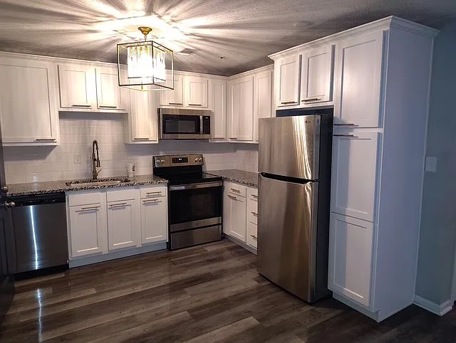 2 bed, 900 sqft, $1,395 — Photo 1