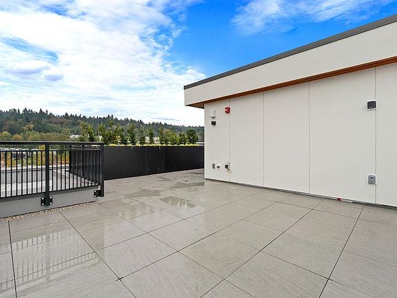 3rd image of 3131 Murray St #602