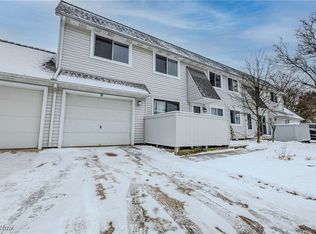 5539 Sutton Ln #15-A, Willoughby, OH 44094