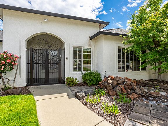 2nd image of 3025 Misty Glen Dr