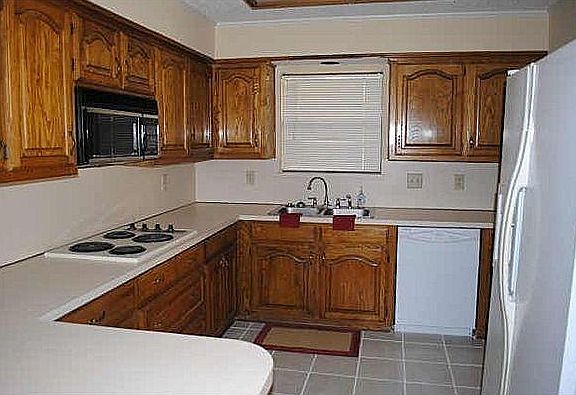 5th image of 136 Highland Meadow Cir