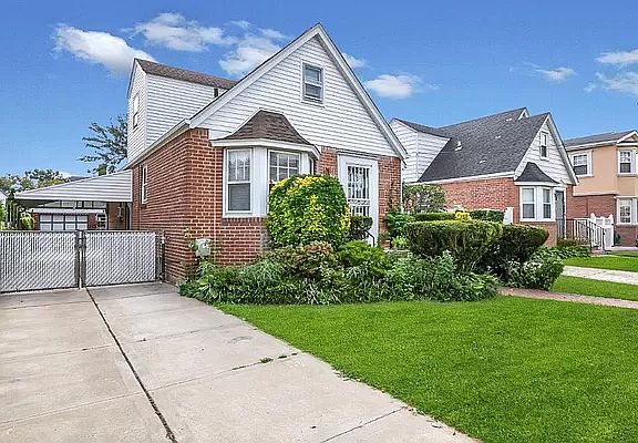 4th image of 115-23 229th St