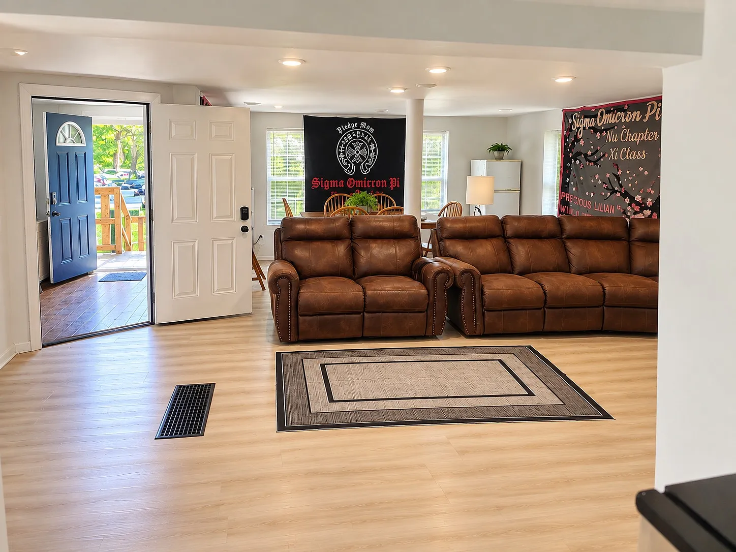 10 bed, 3150 sqft, $7,000 — Photo 2