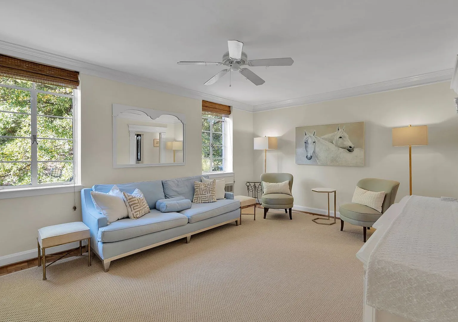 Fully furnished and thoughtfully updated top-floor condo in the heart of Dilworth at desirable My... — Photo 4
