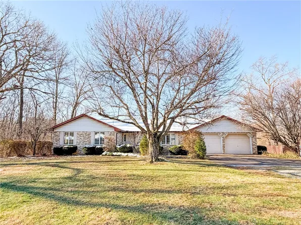 17383 N Hummingbird Ln, Marshall, IL 62441