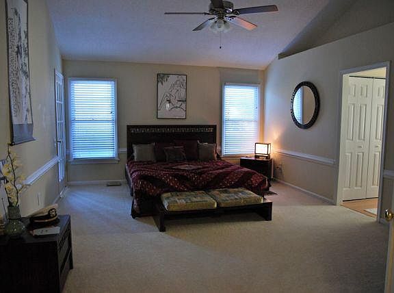 Master bedroom (CalKing pictured)