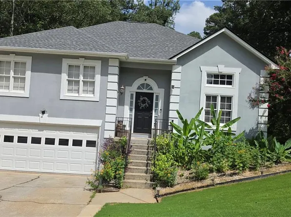 1475 Yorktown Dr, Lawrenceville, GA 30043