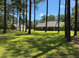 550 Old Parker Farm Rd, Raeford, NC 28376