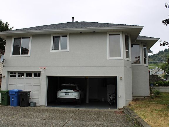 3rd image of 36381 Country Pl