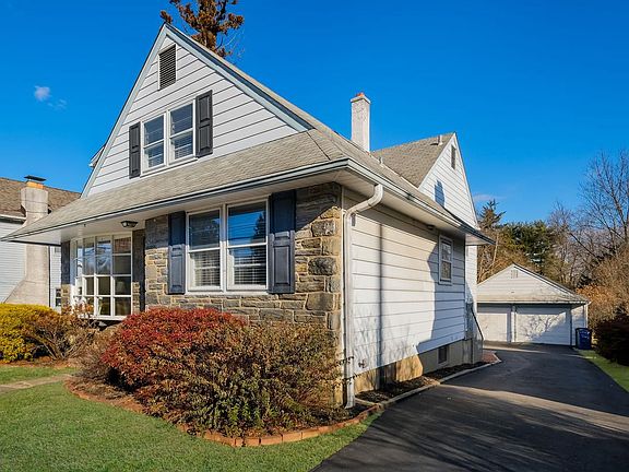 3rd image of 2473 Susquehanna Rd