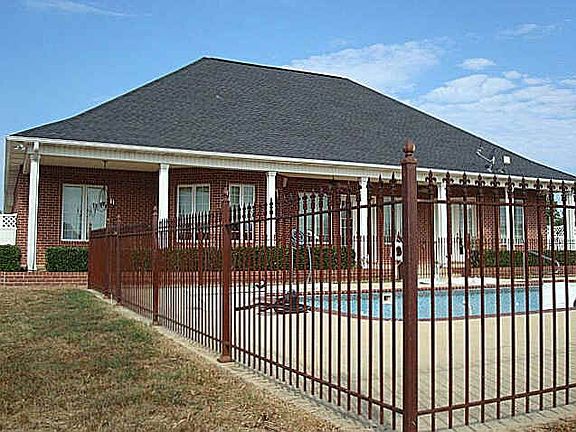 4th image of 130 South Oakhill
