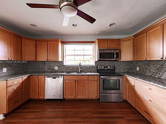 5th image of 19430 NE 18th Pl #0
