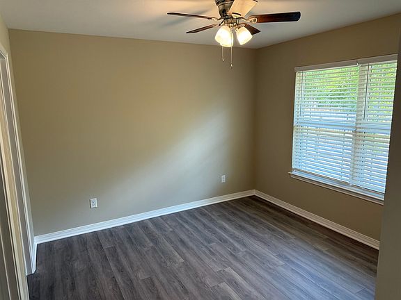 5th image of 1210 Ridgelea Ave